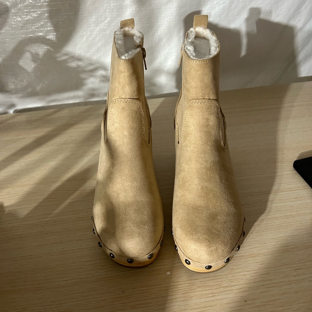 Madden Girl Svet Clog Bootie